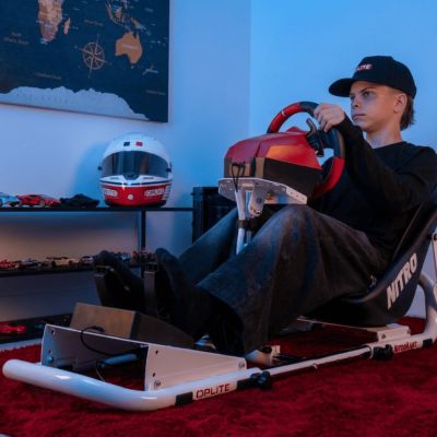 5. Oplite 104317 Racing Cockpit