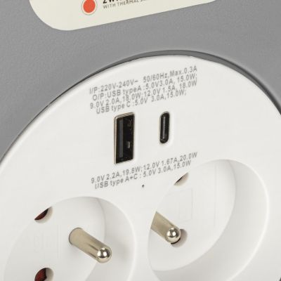 2. MONTIS HOME EXTENSION CORD WITH TWO USB TYPE A+C SOCKETS 10M GRAY MT188