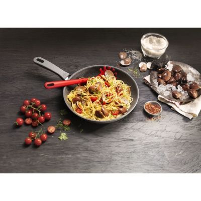 6. BALLARINI 75002-930-0 round universal frying pan