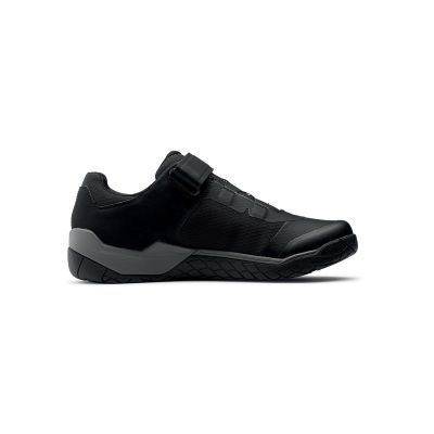5. NORTHWAVE Overland Plus Cycling Shoes - Black