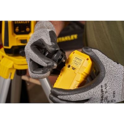 13. Stanley FATMAX STHT77616-0 Rotary Level Linear Level 30 m