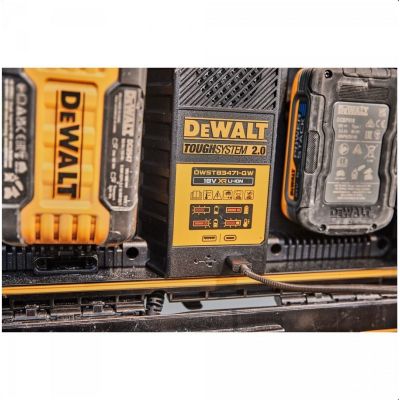 3. TOUGHSYSTEM CHARGER DWST83471 2X4A DEWALT