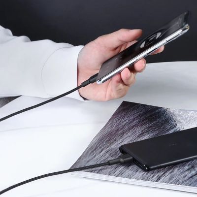 3. AUKEY CB-CL02 NYLON USB C-LIGHTNING CABLE 1.2M