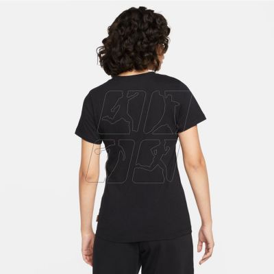 5. Nike Sportswear W DR8977 010 T-shirt