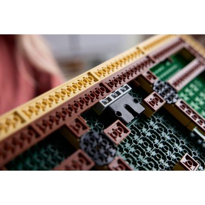 11. LEGO Art 31220 - Claude Monet: Bridge over the Lily Pond