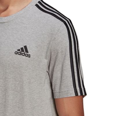 4. adidas Essentials T-shirt M GL3735