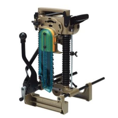 3. Makita 7104L Bolt/Chain Cutter