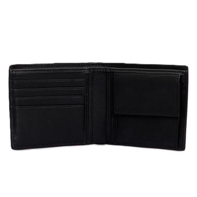 3. TOMMY HILFIGER MEN'S LEATHER WALLET