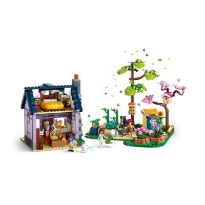 4. LEGO FRIENDS 42669 Beekeeper's House and Flower Garden