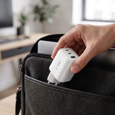 5. Tech-Protect NCA100W-GaN 3-Port PD 3.2 100W / QC3.0 Wall Charger - White