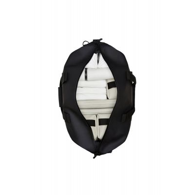 3. Rains Travel Bag 14210 01