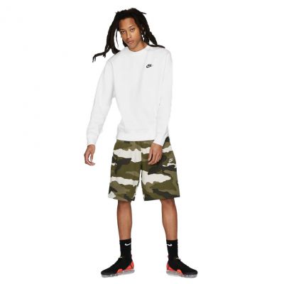 3. Nike Sportswear Club M BV2662-100 sweatshirt