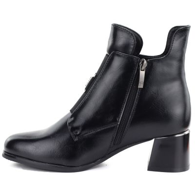 3. Women's insulated ankle boots with a block heel, black, Potocki SZ12868