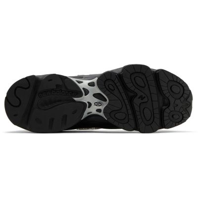 3. New Balance M1000 M M1000B shoes