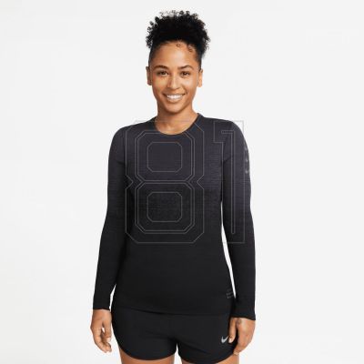 7. Nike Dri-FIT ADV Run Division W DX0296-015 T-shirt