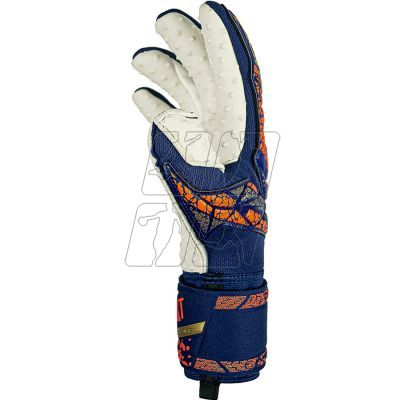 4. Reusch Attrakt Speed Bump 54 70 039 4410 gloves