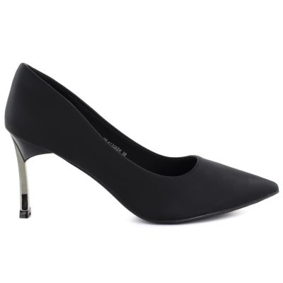 2. Black pumps with decorative heels Potocki NI41306