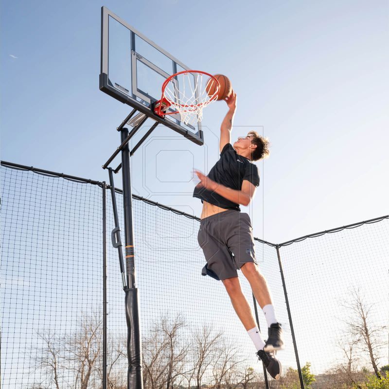 18. Lifetime 50 &quot;BROOKLYN 90981 Basketball Stand