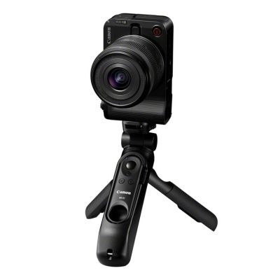 6. Canon 24.2 MP camera with image stabilization, ISO 32000, Wi-Fi, APS-C, black