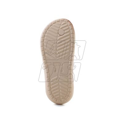 5. Crocs Classic Flip V2 209402-2DS flip-flops