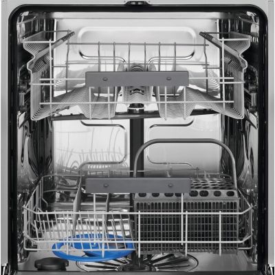 2. Built-in dishwasher ELECTROLUX EES47400L