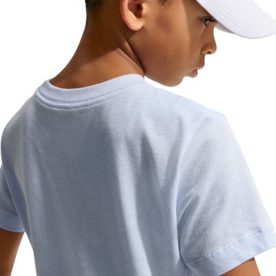 4. Nike Sportswear Kids' T-Shirt Light Blue FZ5178 407