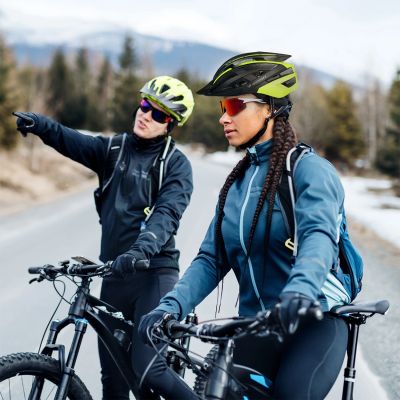 10. Wozinsky MTB Bike Helmet with Removable Visor and Rear USB Light M - Black and Yellow