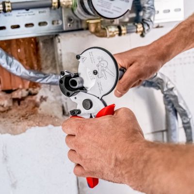13. KNIPEX PIPE CUTTER FOR COMPOSITE AND PLASTIC PIPES