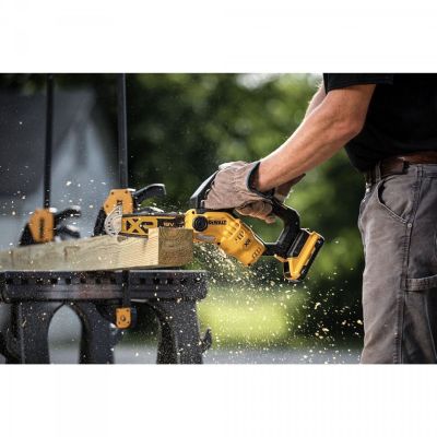 13. BATTERY CHAIN SAW. XR 18V 20CM DCMPS520N DEWALT