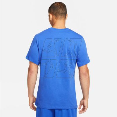 3. T-shirt Nike Swoosh M DH3890-480