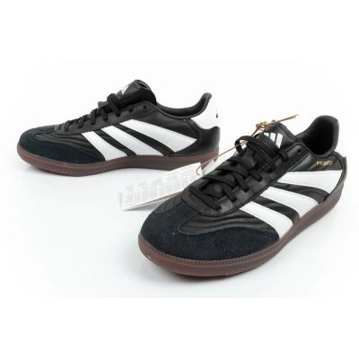 8. Adidas Predator Freestyle indoor sports shoes football shoes
