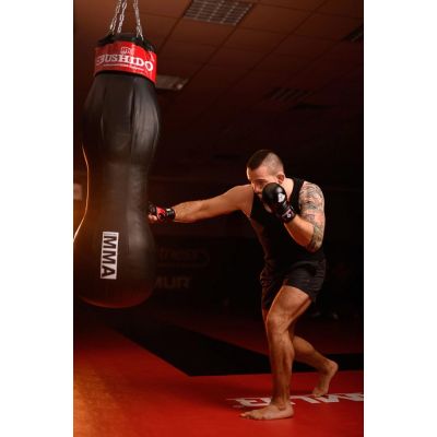 34. MMA punching bag - 130 cm / 40 kg