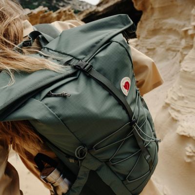 9. Fjällräven Abisko 25 l Green