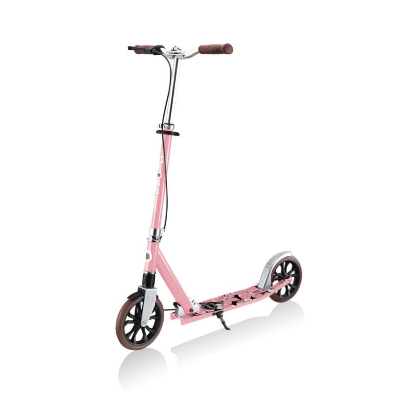 9. Globber NL 205 Dluxe Jr 685-210 Scooter