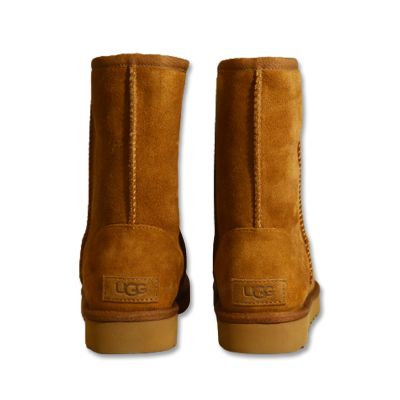 4. Women's UGG W Classic Short Rubber Logo High Snow Boots - 1108230-CHE