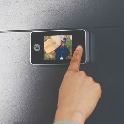 14. Yale 500 Digital Door Viewer