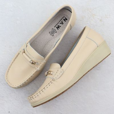 10. Women's black worker boots with socks Sabatina