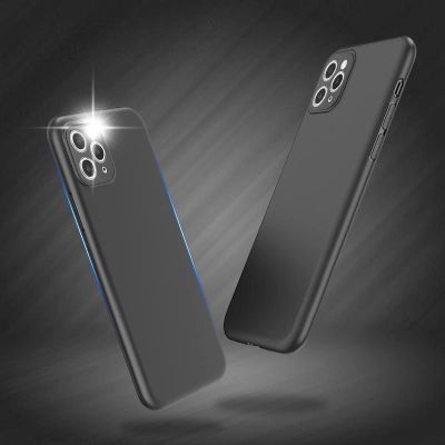 5. Soft Case for iPhone 17 - Black