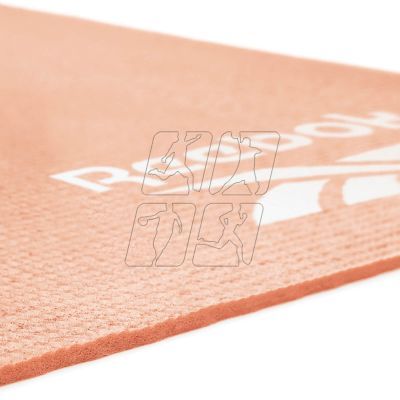 5. Reebok 4mm RAYG-11022DD yoga mat