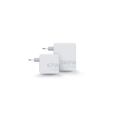 27. Xtorm XVC2140 Mobile Charger Universal White AC Internal