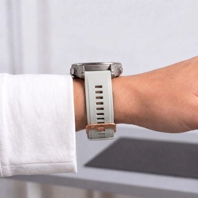 7. Tech-Protect Silicone Strap for Garmin Fenix 5S / 5S Plus / 6S / 6S Pro / 7S / 8 / 9 / 9 Pro (43 mm) – Grey