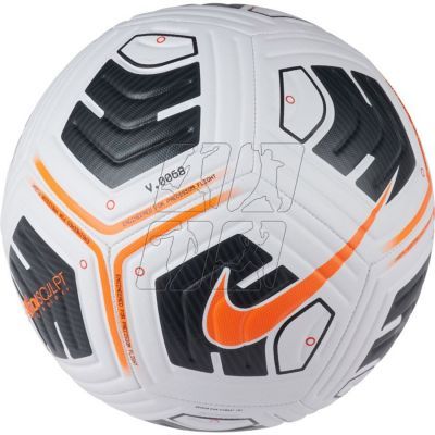 4. Football Nike Academy Team CU8047 101