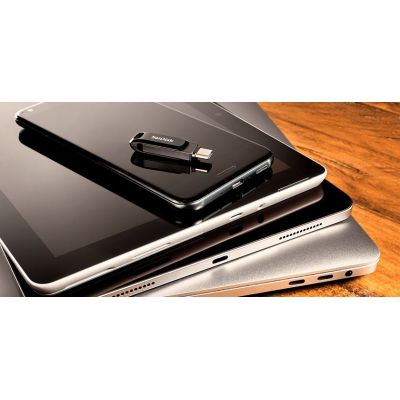 6. Pendrive SanDisk Ultra Dual GO SDDDC3-032G-G46 (32GB; USB 3.0, USB-C; black)