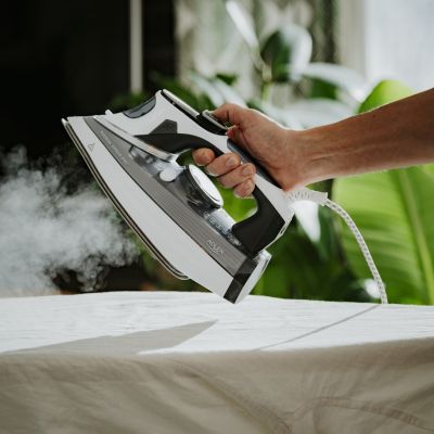 14. ADLER AD 5053 steam iron