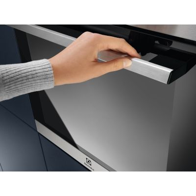 18. ELECTROLUX EOF4P56X Oven with Pyrolytic Cleaning