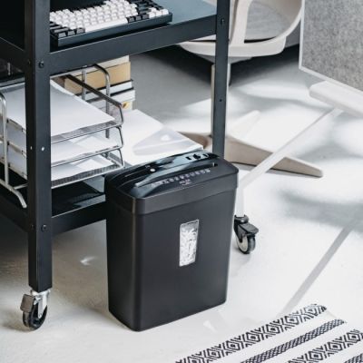 13. ADLER AD 1037b document shredder black