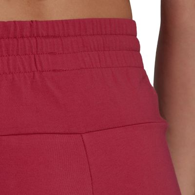 18. adidas Essentials Slim Short W GM5530