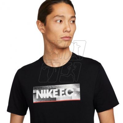 3. T-shirt Nike NK Fc Tee Seasonal Block M DH7444 010