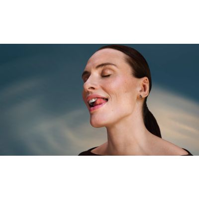 24. Philips electric toothbrush model HX9911/19