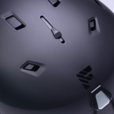 7. Iguana Fangi Helmet 92800622351